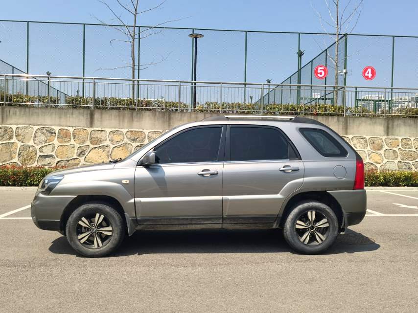 起亚 2013款 狮跑 2.0 DLX 两驱 自动挡