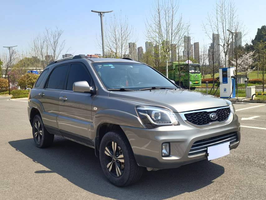 起亚 2013款 狮跑 2.0 DLX 两驱 自动挡