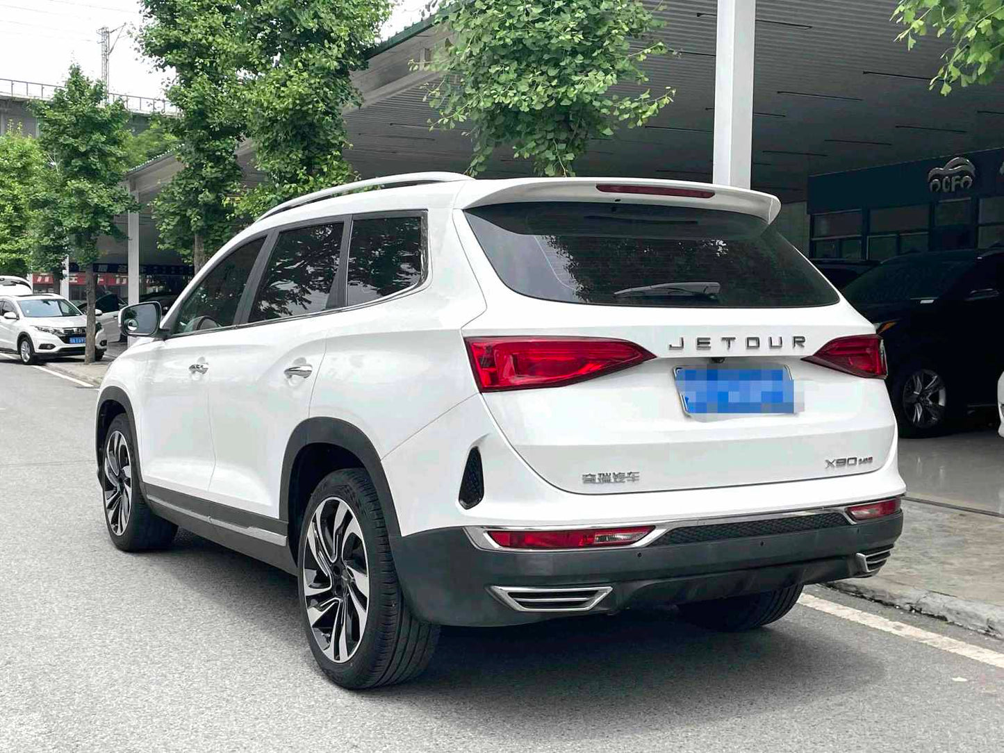 捷途 2019款 X90 1.5T 尊享型5座 自动挡