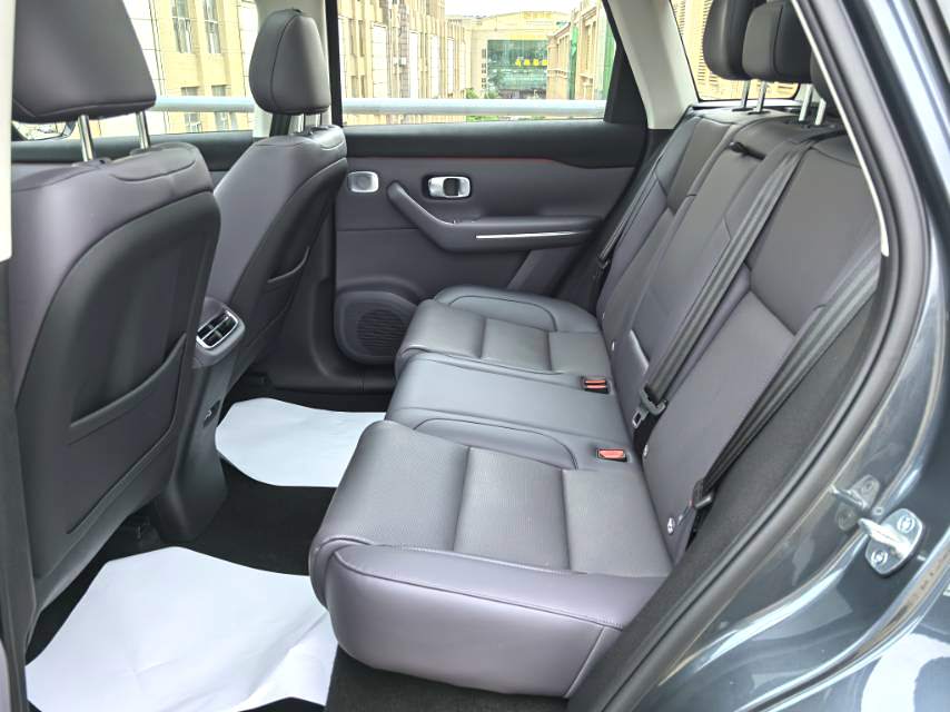 零跑 2024款 C10 210 智驾版 自动挡