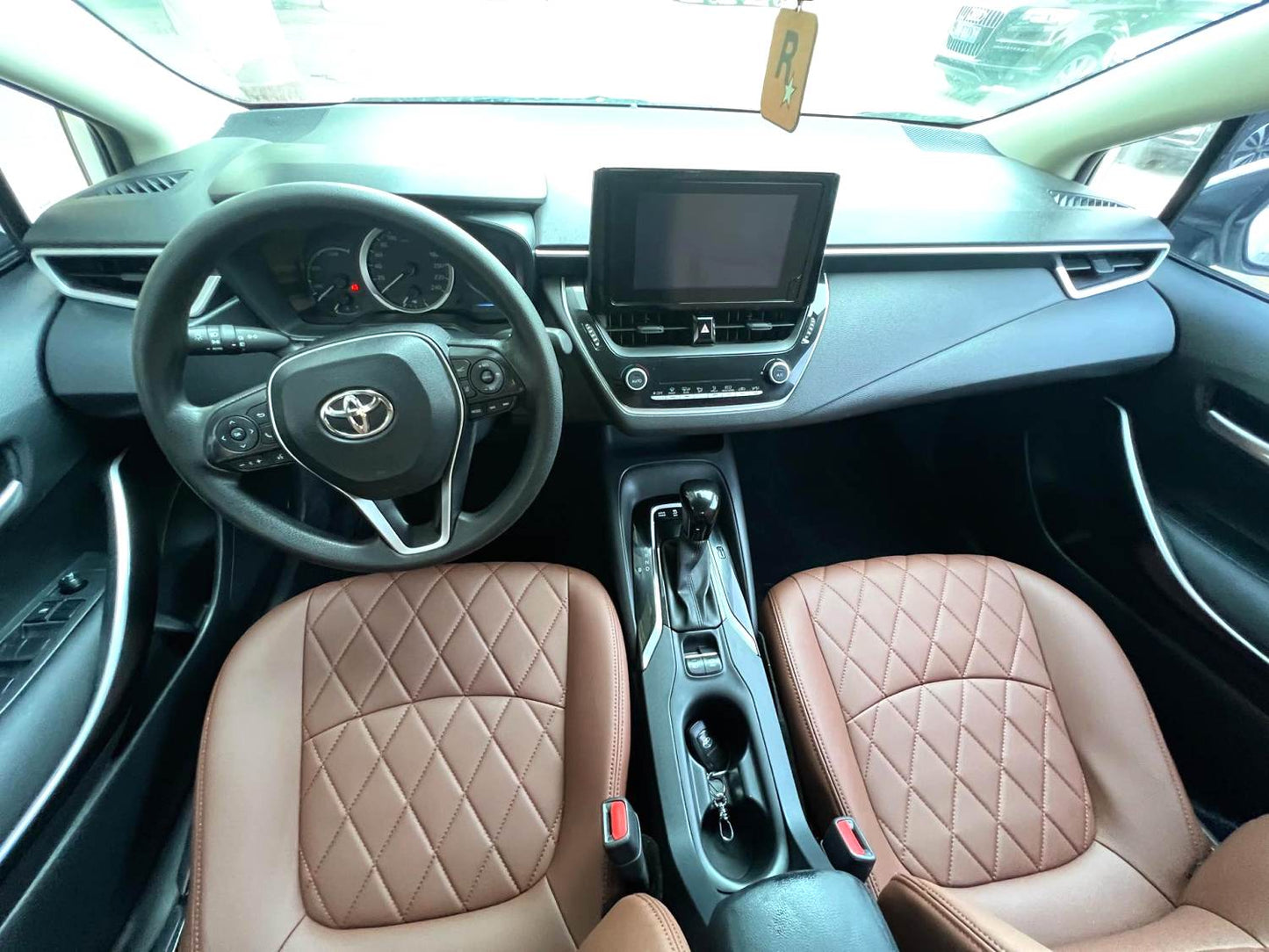 丰田 2022款 卡罗拉双擎 1.8 无级 先锋版 自动挡