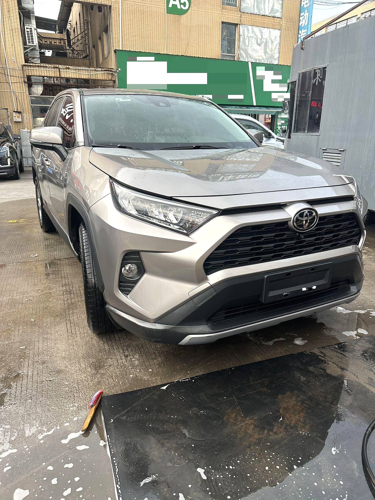 丰田 2020款 RAV4荣放 2.0 无级 两驱风尚版PLUS 自动挡