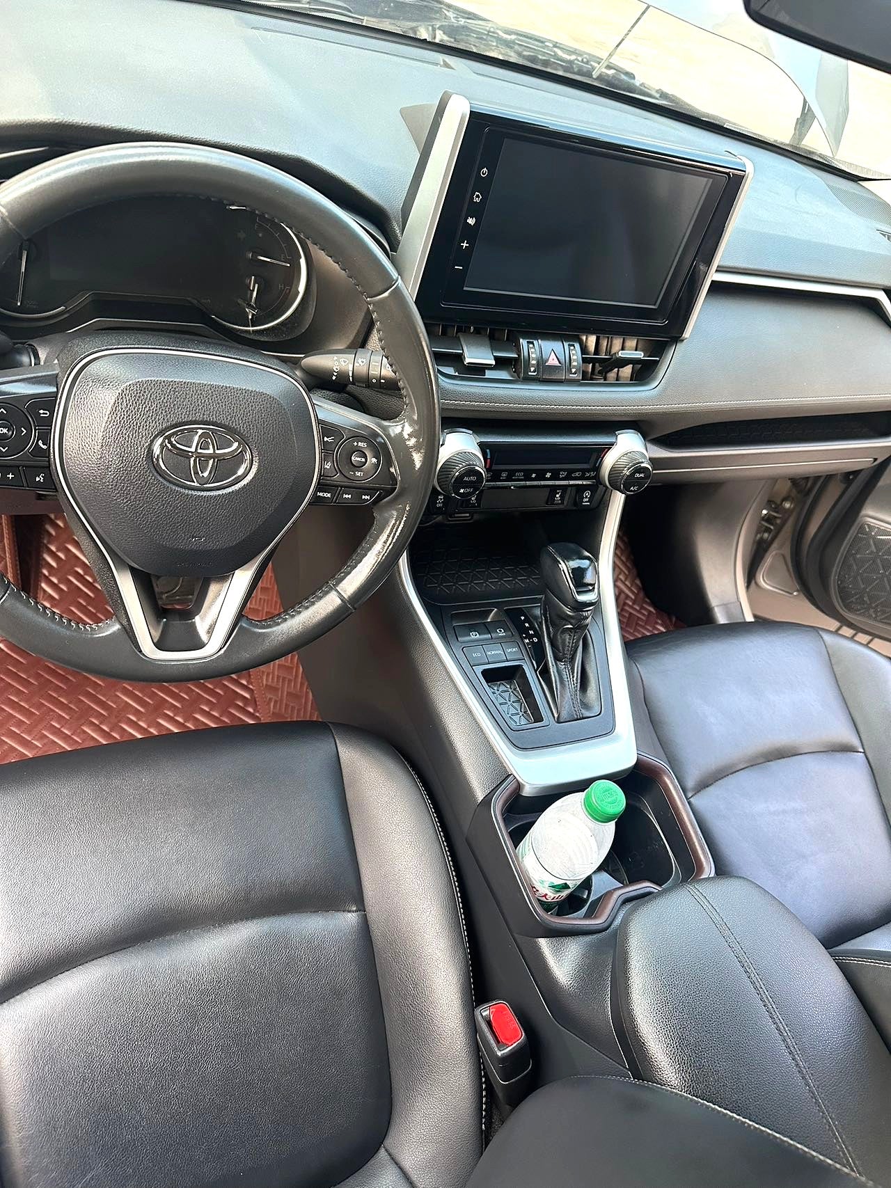 丰田 2020款 RAV4荣放 2.0 无级 两驱风尚版PLUS 自动挡