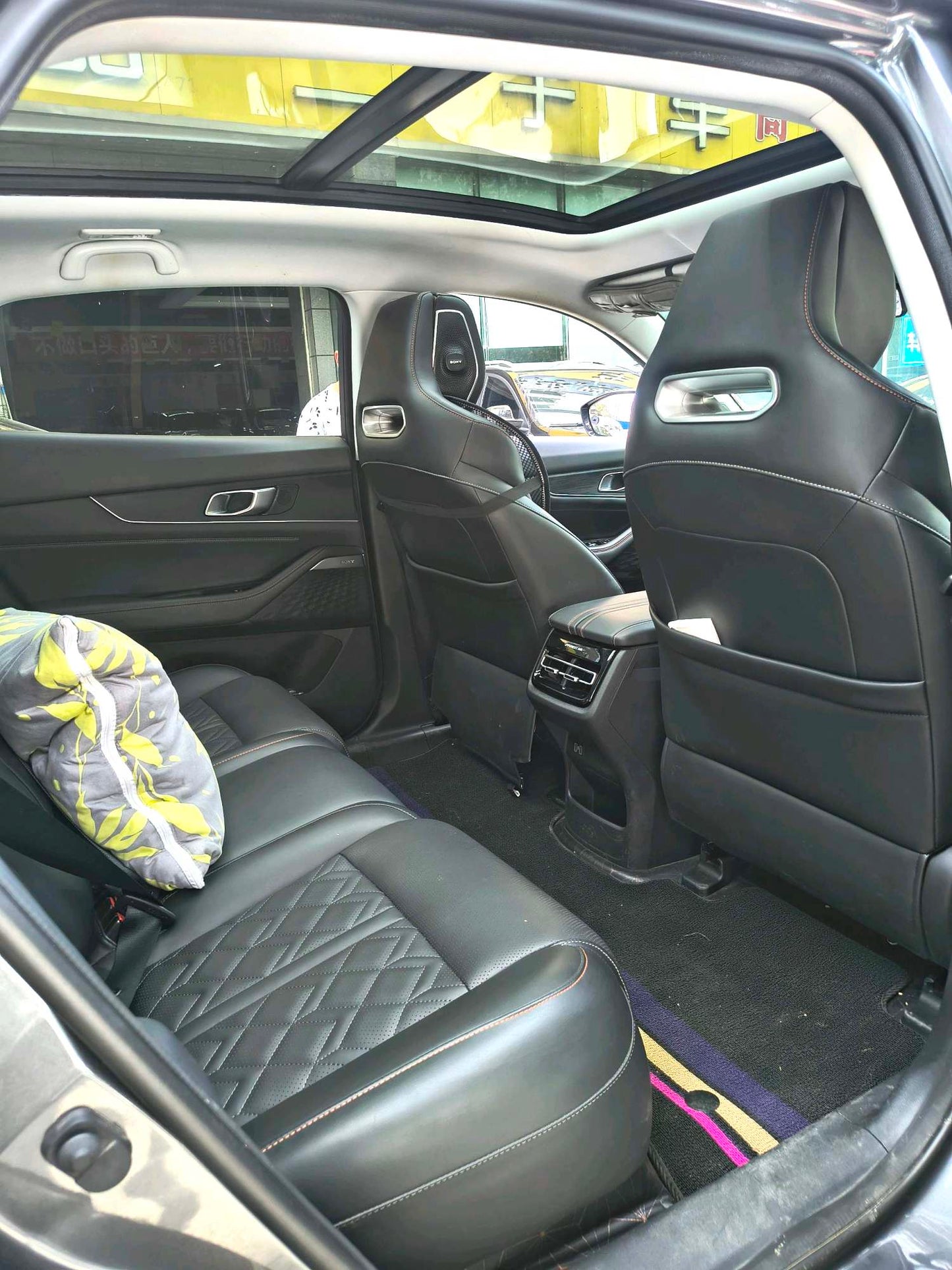 长安 2021款 UNI-K 2.0T 四驱尊贵型 自动挡