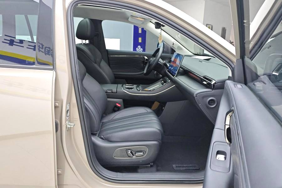 广汽埃安 2024款 Aion V 霸王龙 650 激光雷达版 自动挡