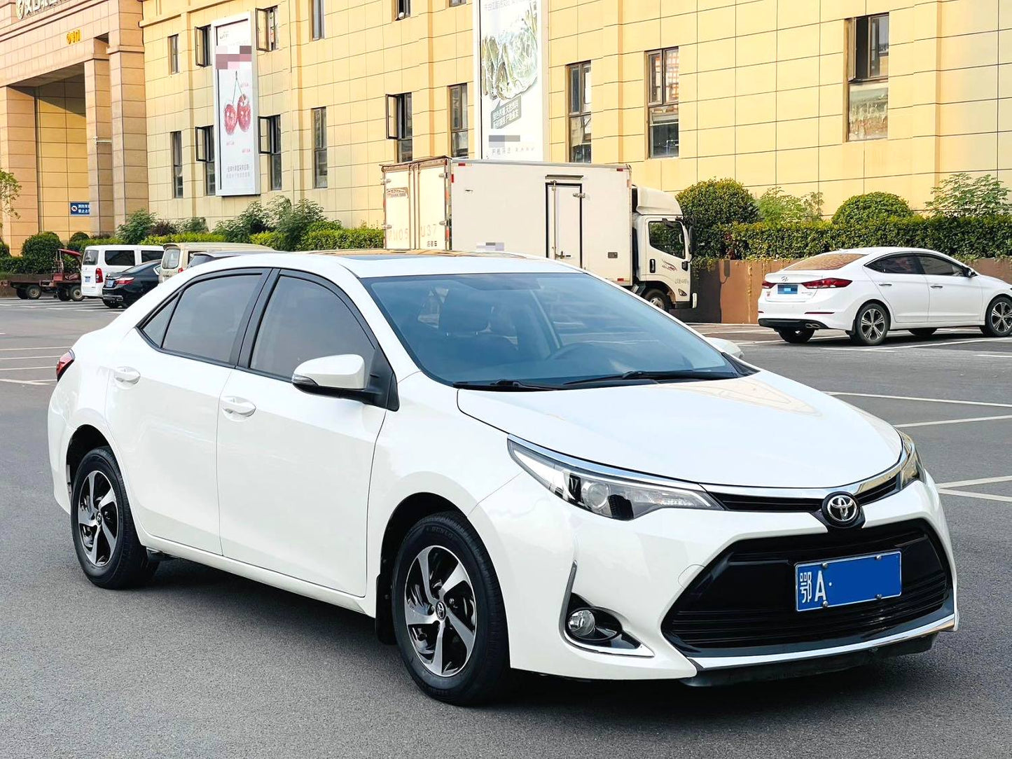 丰田 2017款 雷凌 1.2T 无级 185T 精英版(改款) 自动挡