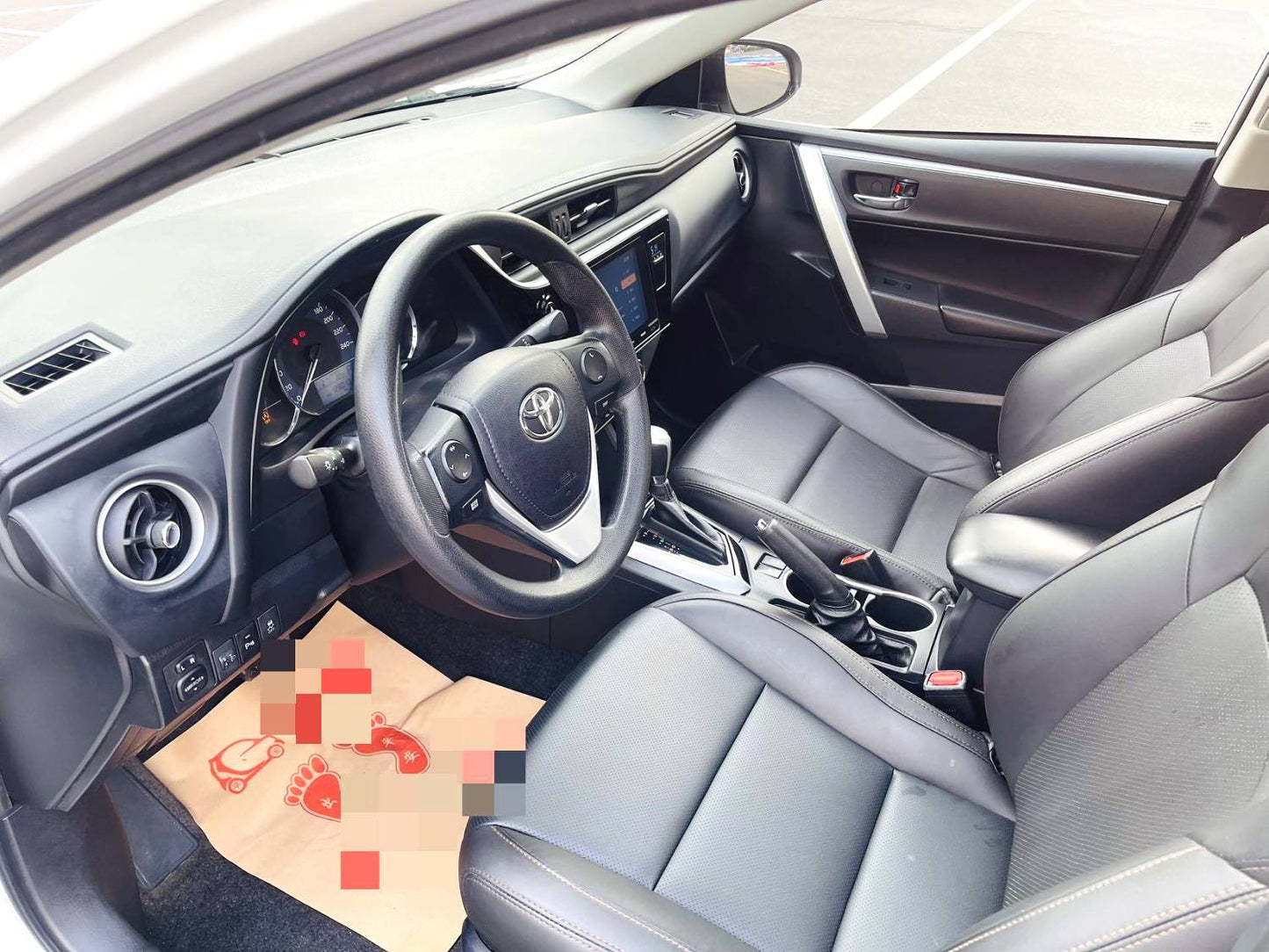 丰田 2017款 雷凌 1.2T 无级 185T 精英版(改款) 自动挡