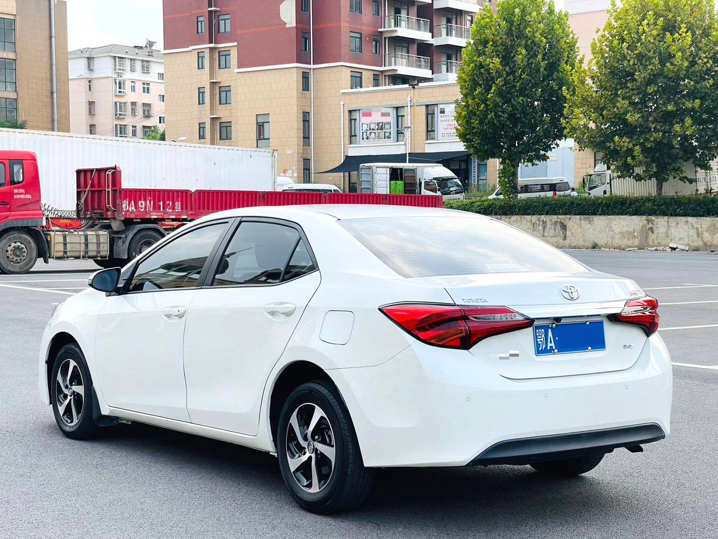 丰田 2017款 雷凌 1.2T 无级 185T 精英版(改款) 自动挡