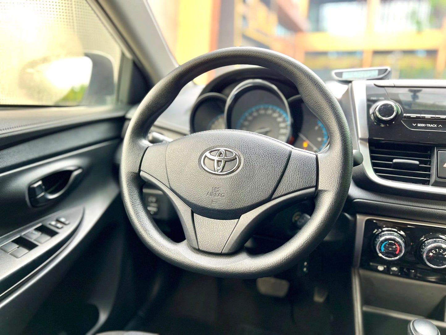 丰田 雅力士 2016款 YARiSL 致炫 1.5E无级 魅动版 自动挡