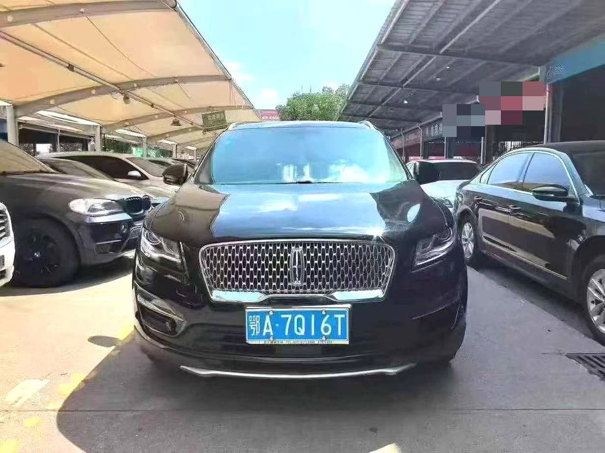 林肯 MKC(进口) 2019款 MKC 2.0T 两驱尊享版 自动挡