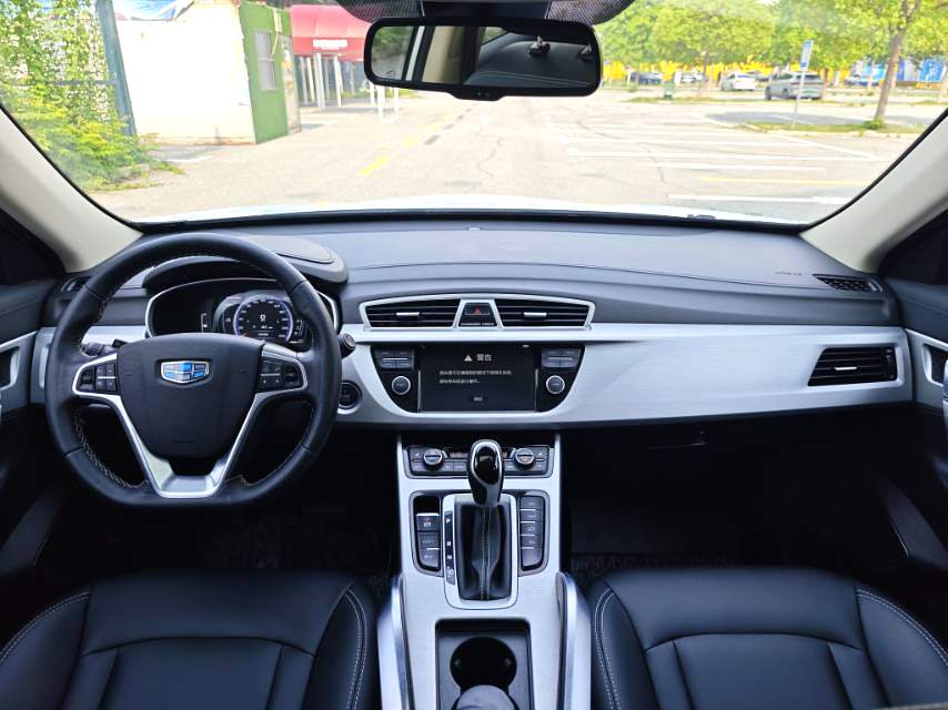 吉利 2016款 博越 1.8TD 智慧型 自动挡