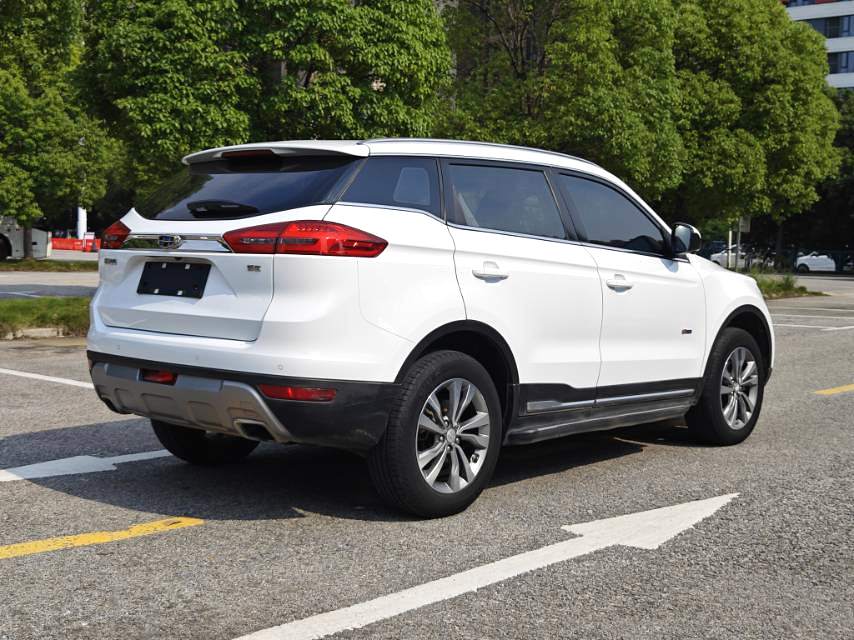 吉利 2016款 博越 1.8TD 智慧型 自动挡