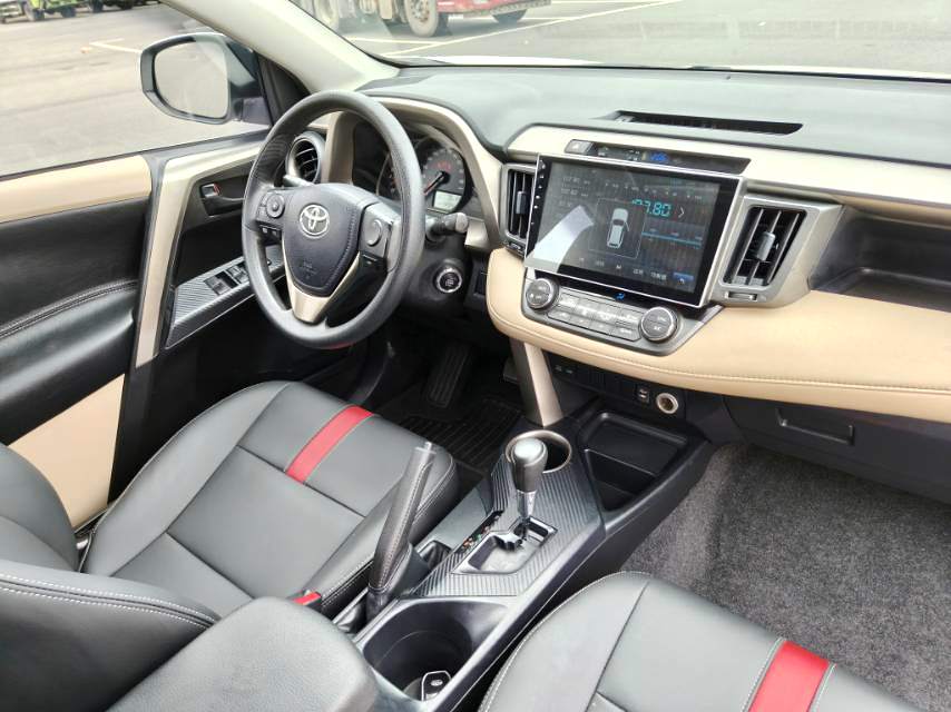 丰田 2015款 RAV4 2.0 无级 两驱风尚版自动挡