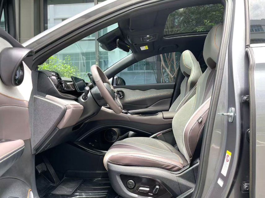 比亚迪 2023款 护卫舰07 DM-i 1.5T 无级 100KM 旗舰型 自动挡