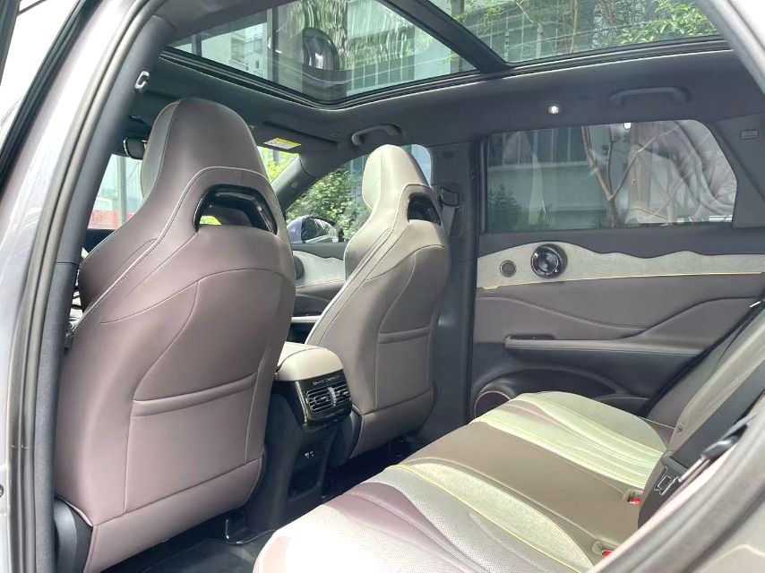 比亚迪 2023款 护卫舰07 DM-i 1.5T 无级 100KM 旗舰型 自动挡