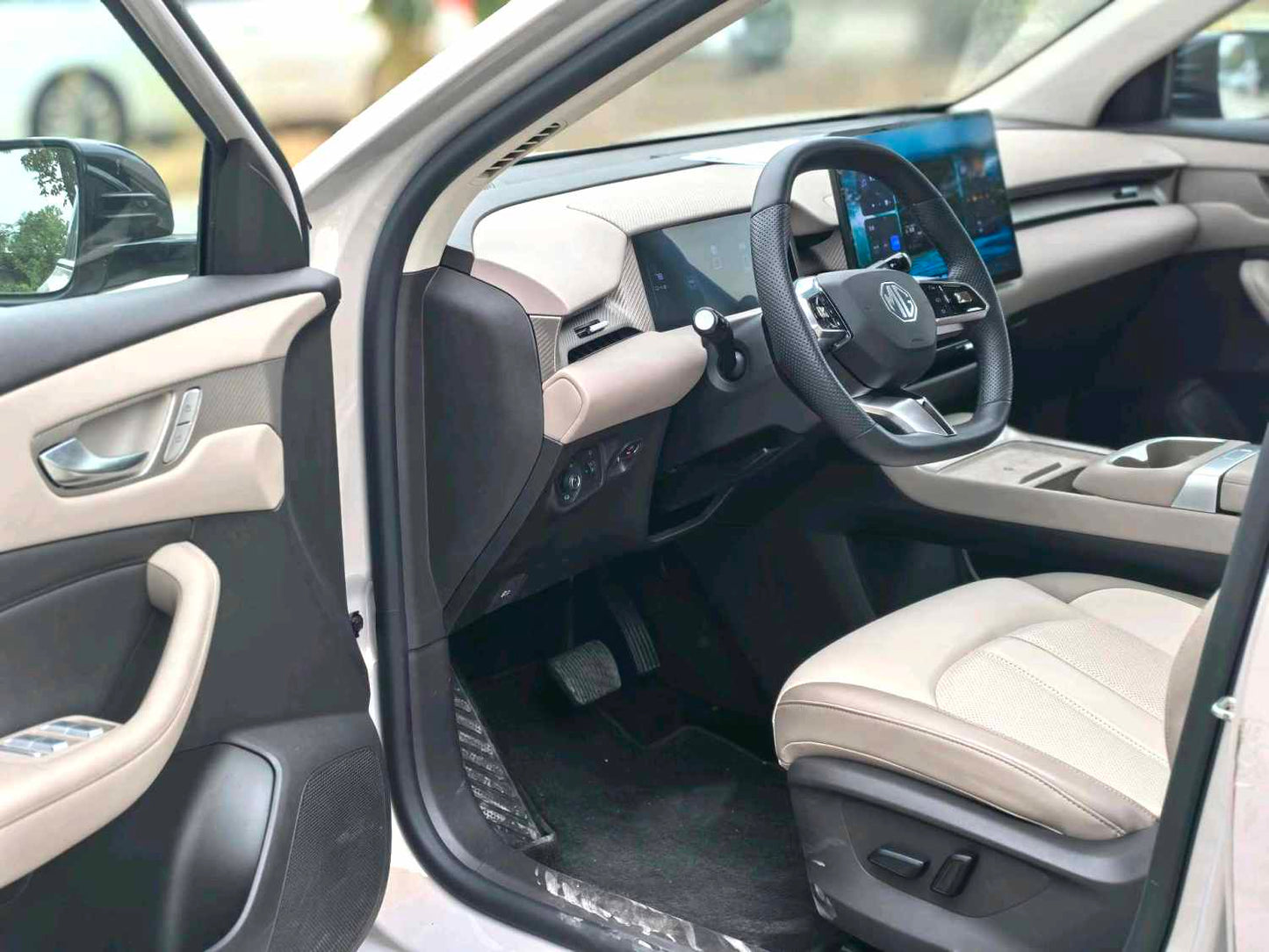 MG 2025款 MG ES5 525max 后驱智驾版 自动挡