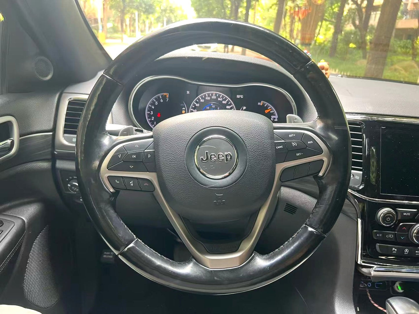 Jeep 大切诺基(进口) 2020款 大切诺基3.0 专业导航版 自动挡