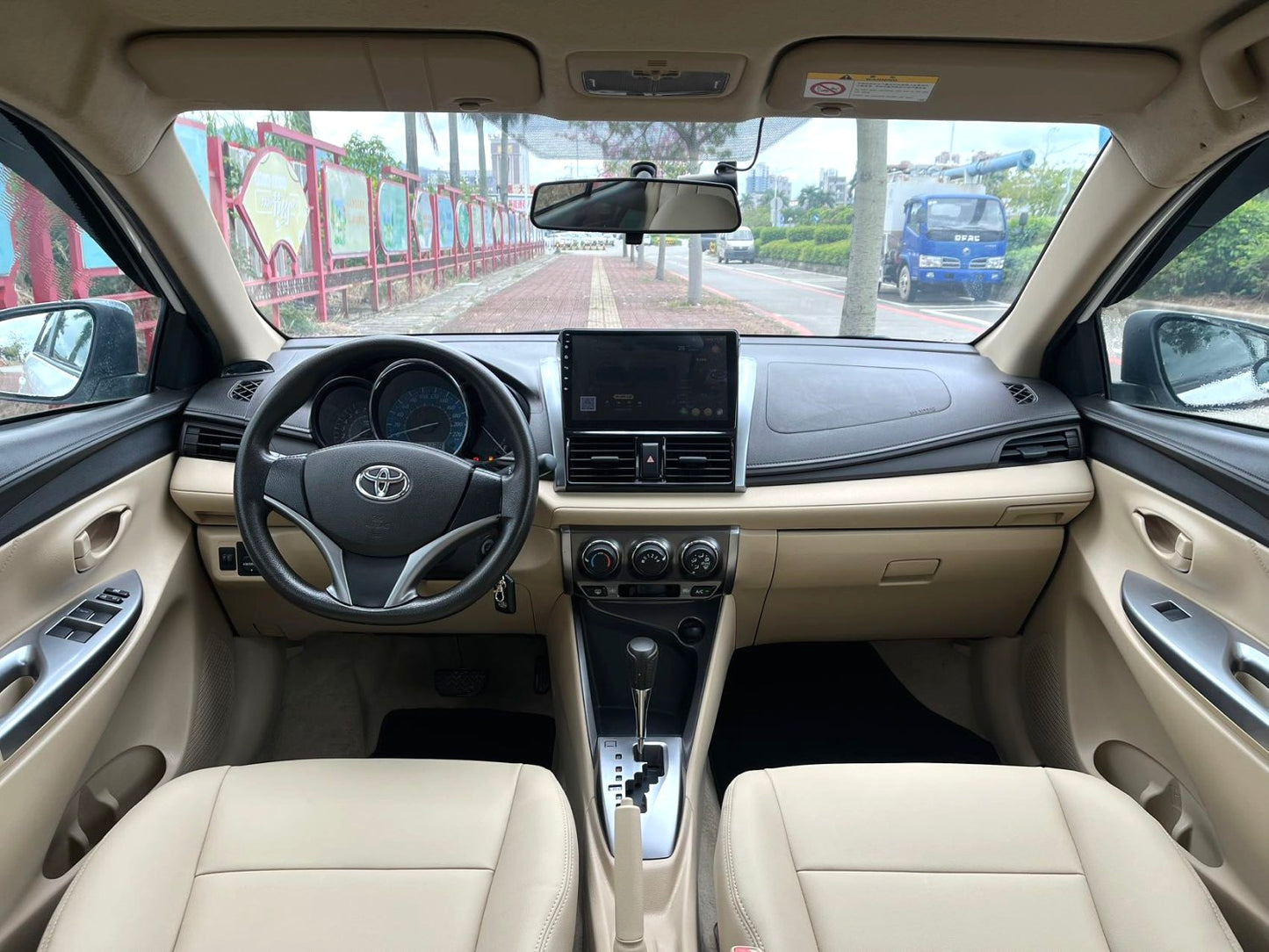 丰田 雅力士 2014款 YARiS L 致炫 1.5G炫动版 自动挡