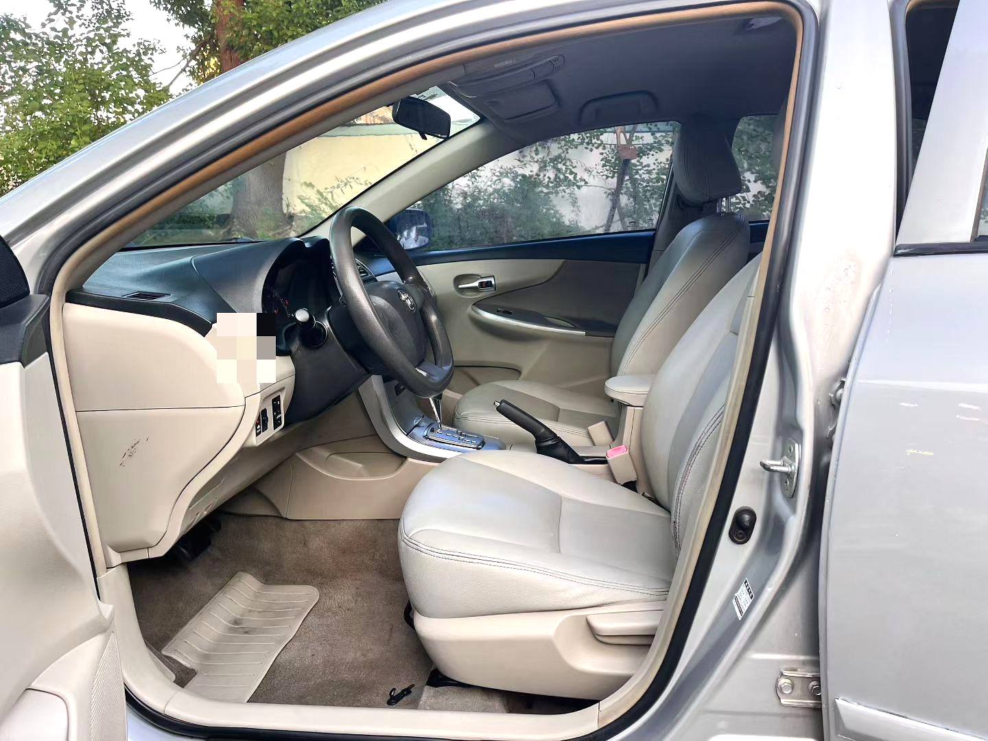 丰田 2012款 卡罗拉 1.6 GL 炫装版 自动挡