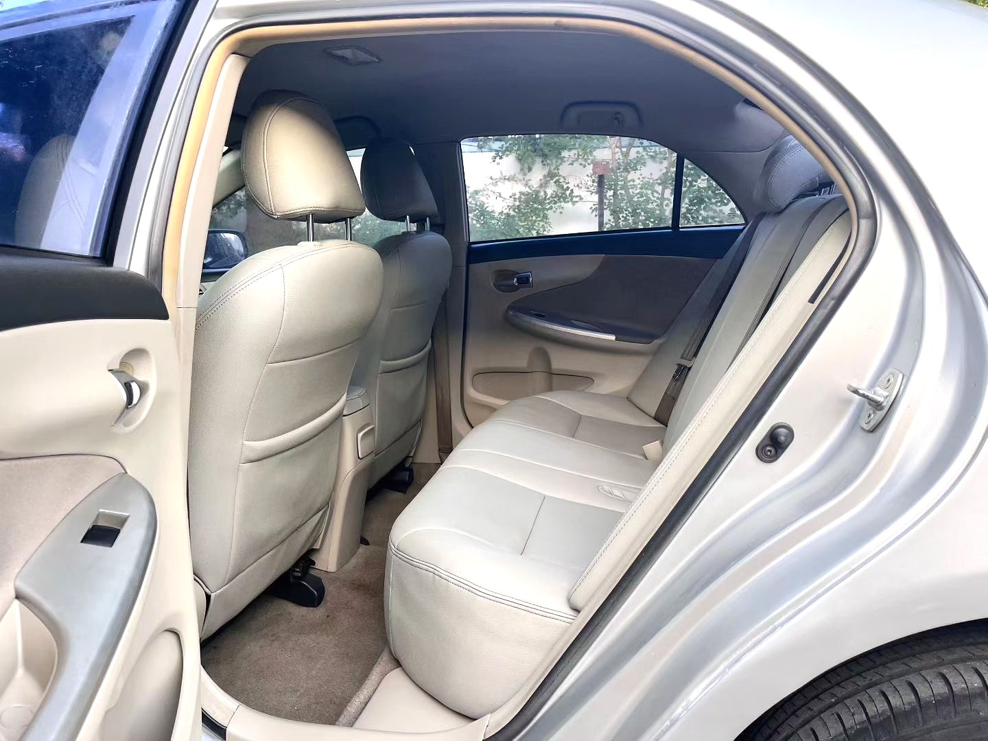 丰田 2012款 卡罗拉 1.6 GL 炫装版 自动挡