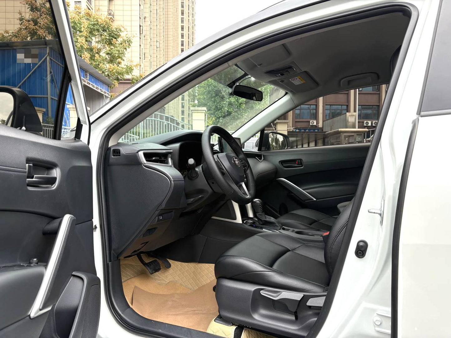 丰田 2023款 锋兰达 2.0 无级 精英版 自动挡