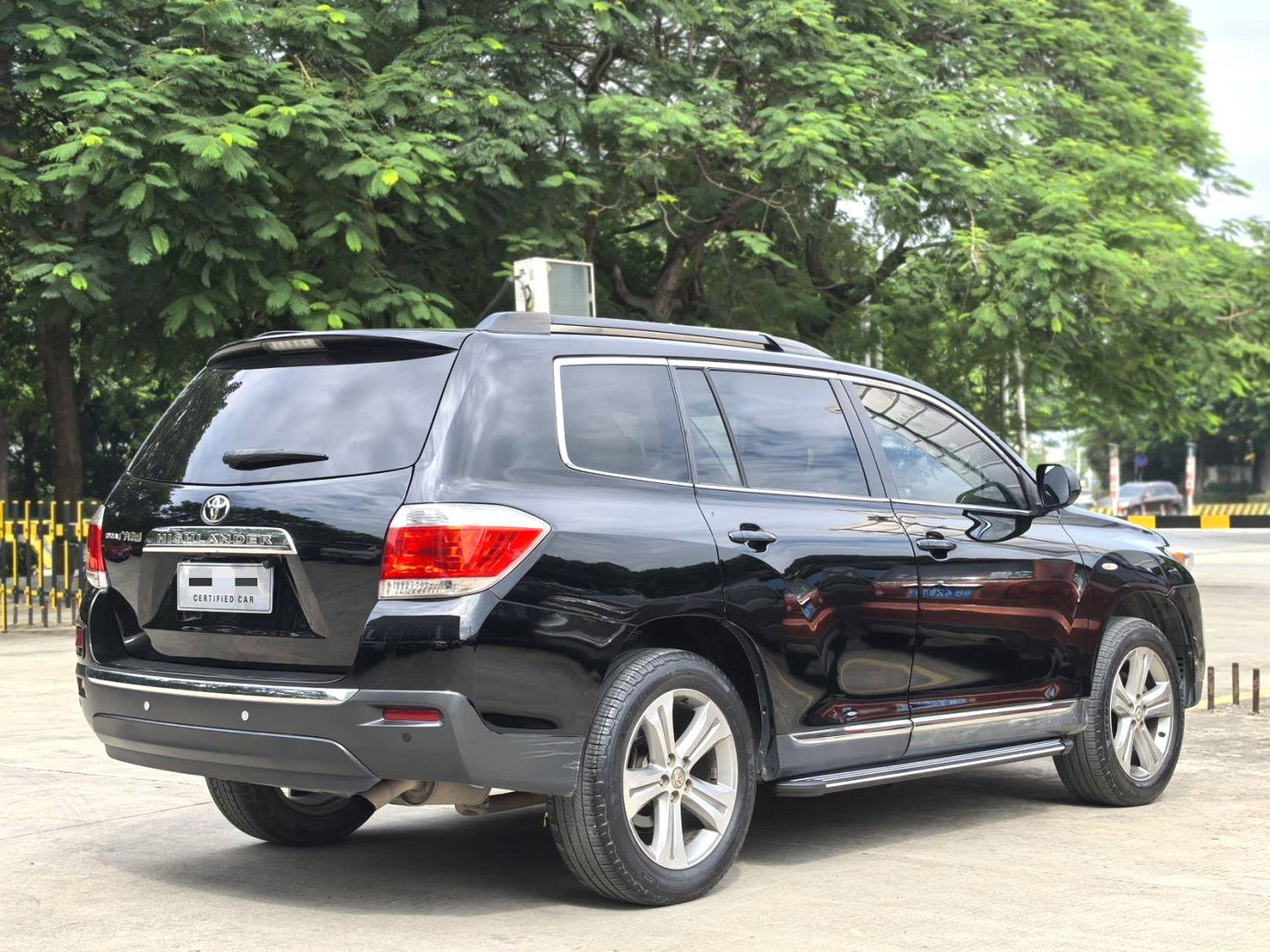 2012 Toyota Highlander 2.7 2WD 7-seater Luxury Automatic