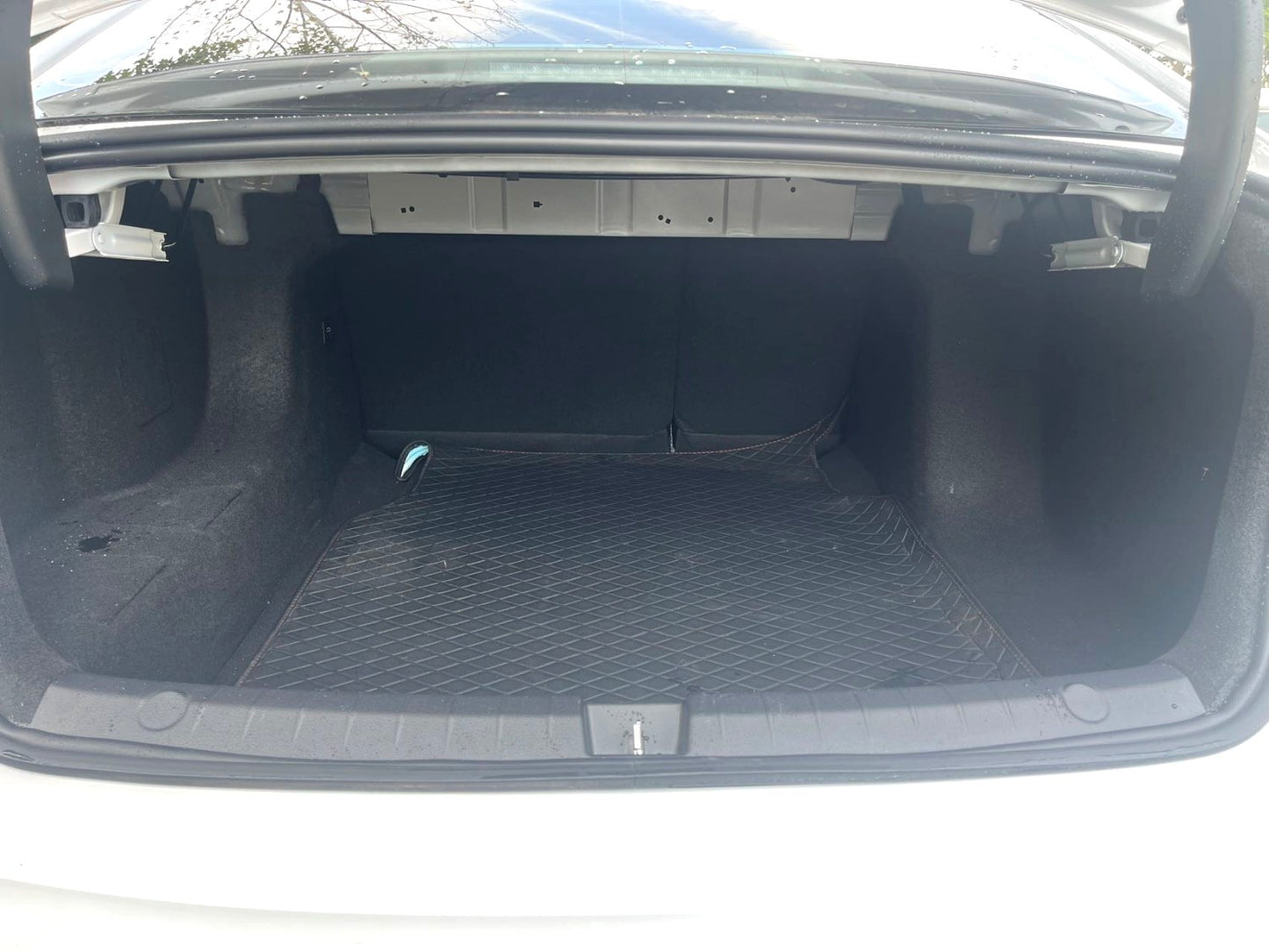 比亚迪 2023款 护卫舰07 DM-i 1.5T无级 205KM 尊贵型 自动挡