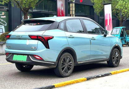 哪吒 2022款 哪吒V 潮 400 Lite 三元锂自动挡