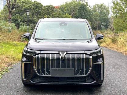 岚图 2022款 梦想家 0碳版 想+智驾包自动挡