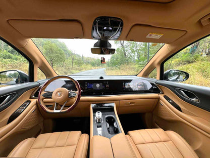 岚图 2022款 梦想家 0碳版 想+智驾包自动挡