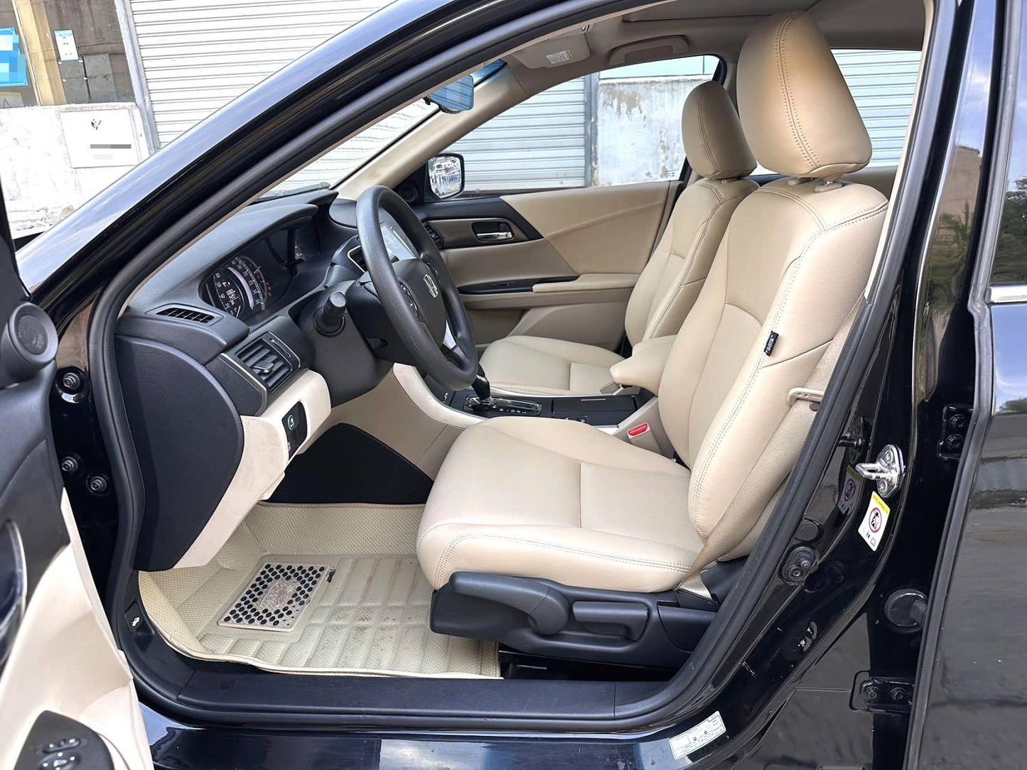 本田 2015款 第九代雅阁 2.0 无级 LX 舒适版 自动挡