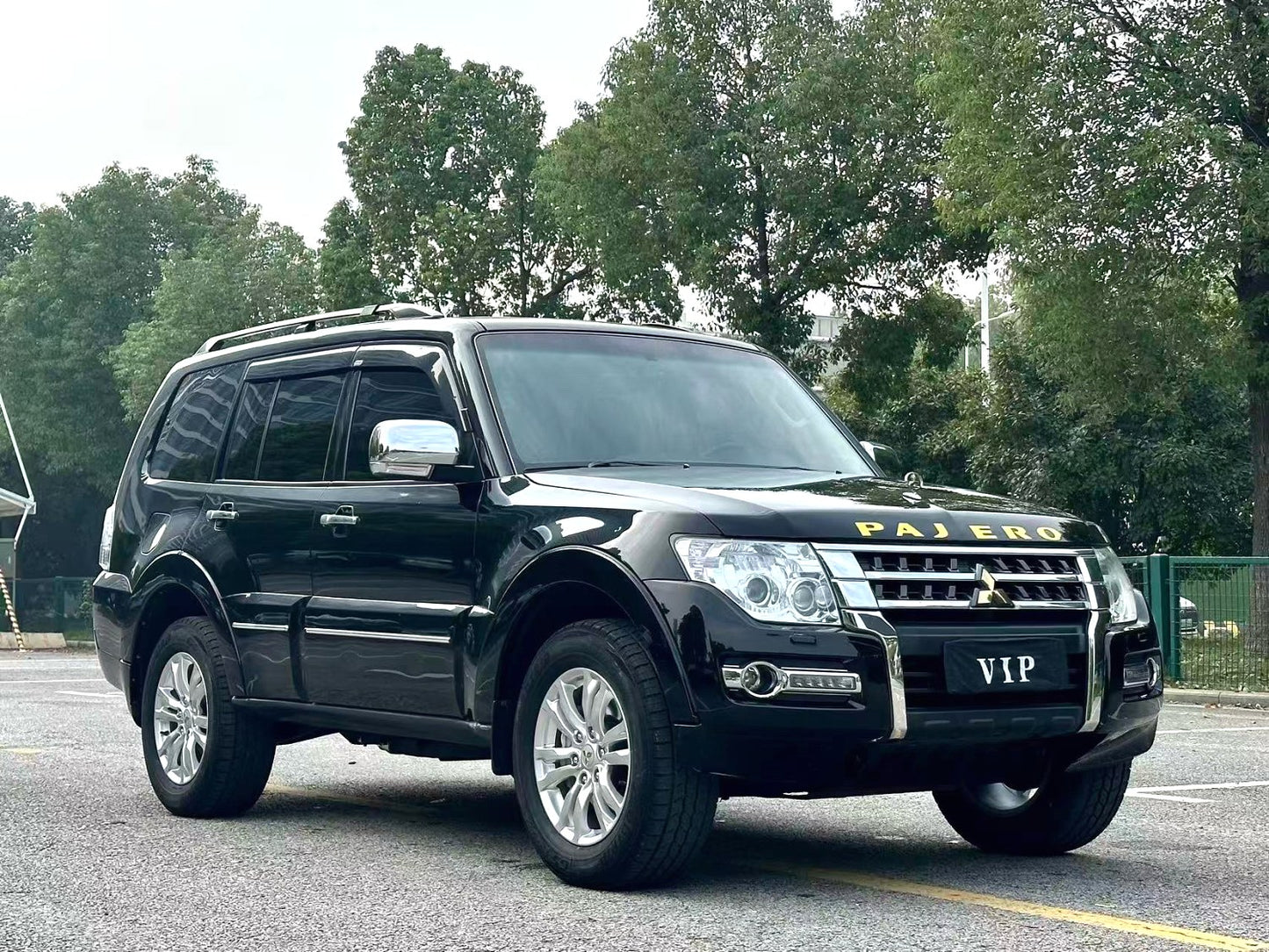 三菱 帕杰罗(进口) 2018款 帕杰罗 3.8GLS天窗 双差 自动挡