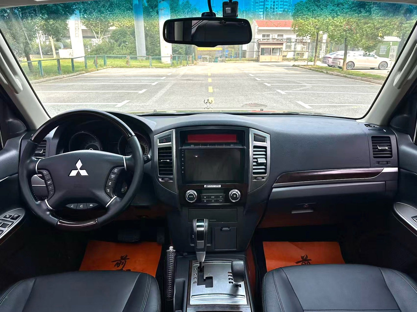 三菱 帕杰罗(进口) 2018款 帕杰罗 3.8GLS天窗 双差 自动挡