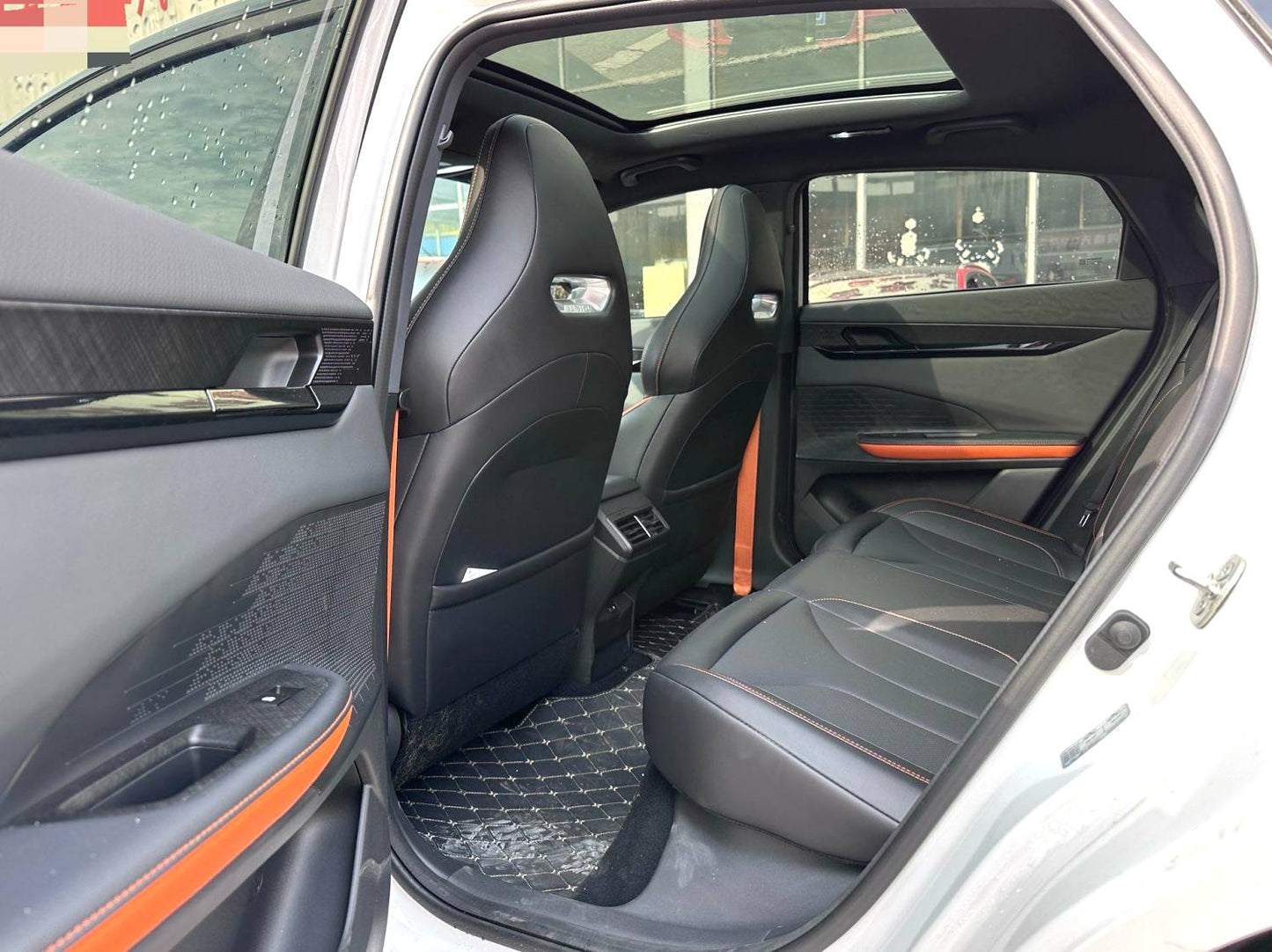 长安 2023款 UNI-V 1.5T 尊贵型 自动挡