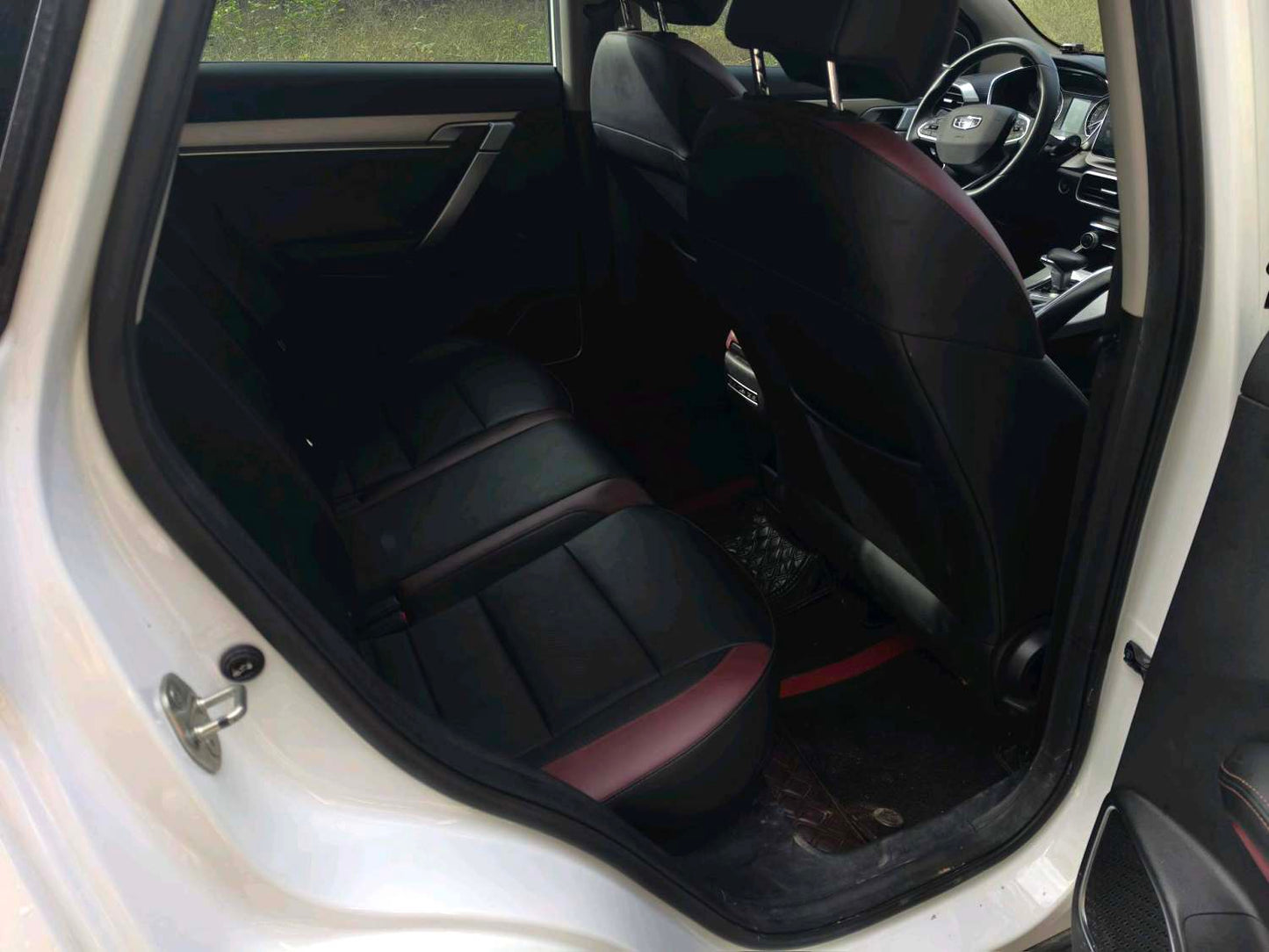 吉利 2021款 缤越 1.4T 钻石版 自动挡