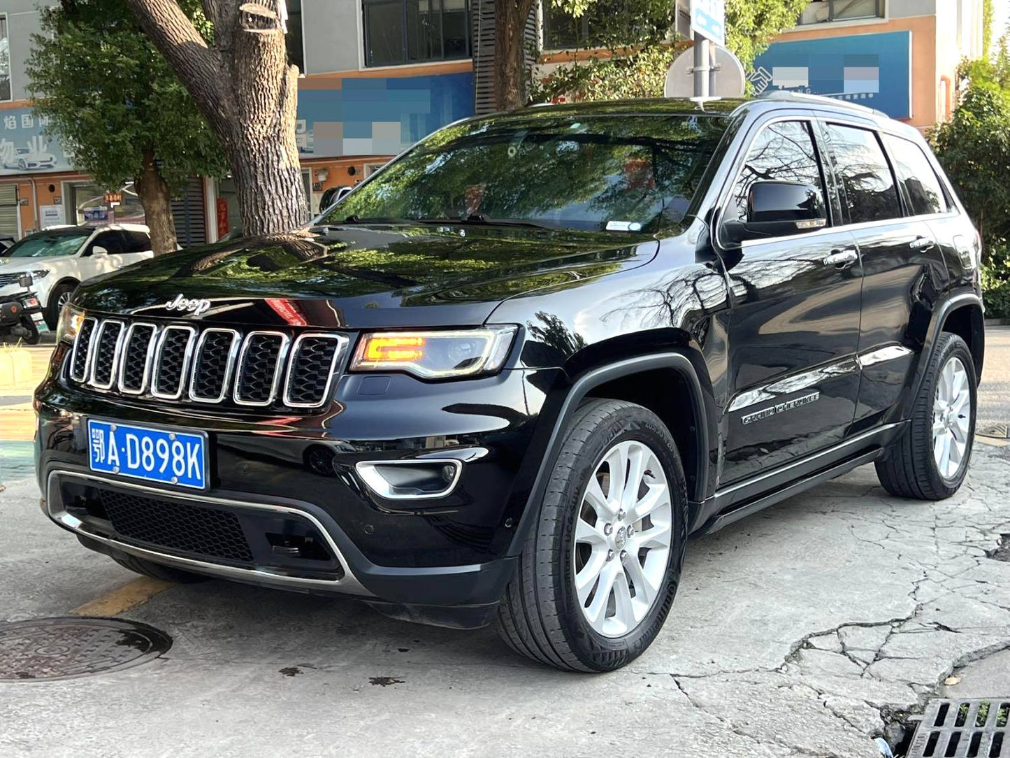 Jeep 大切诺基(进口) 2017款 大切诺基3.0 舒享导航版 自动挡