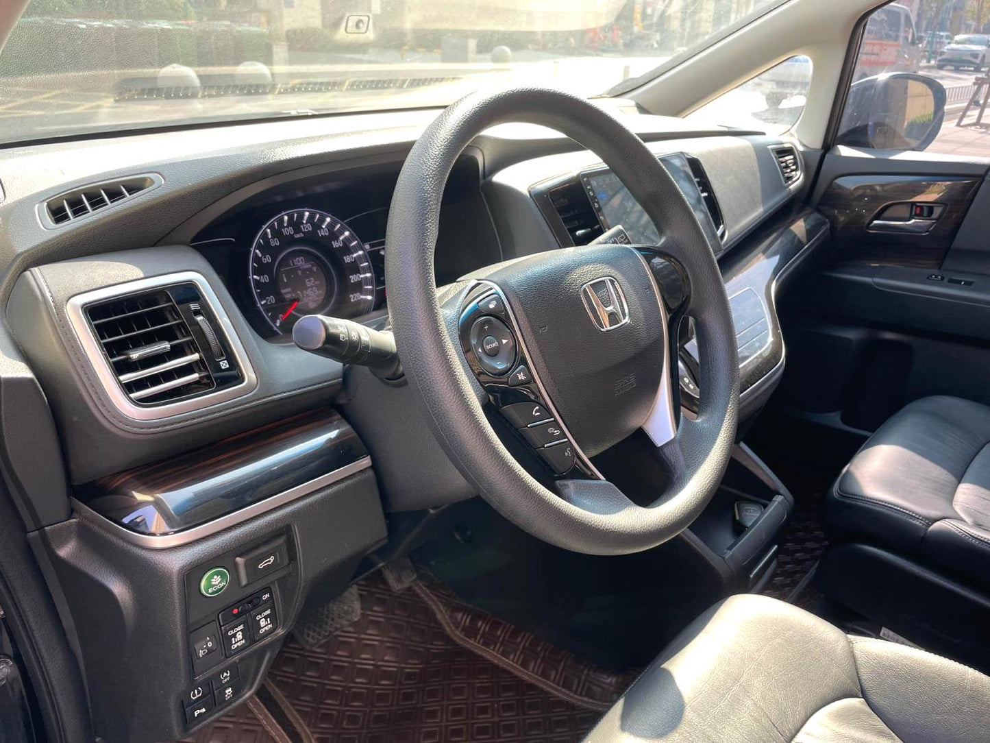 本田 2018款 奥德赛 2.4 无级 豪华版 自动挡