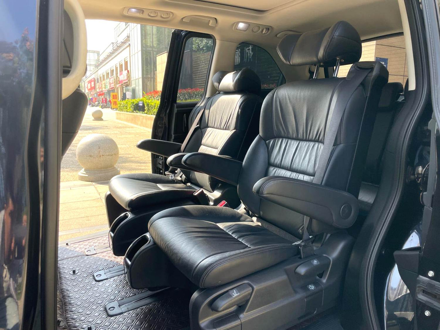 本田 2018款 奥德赛 2.4 无级 豪华版 自动挡