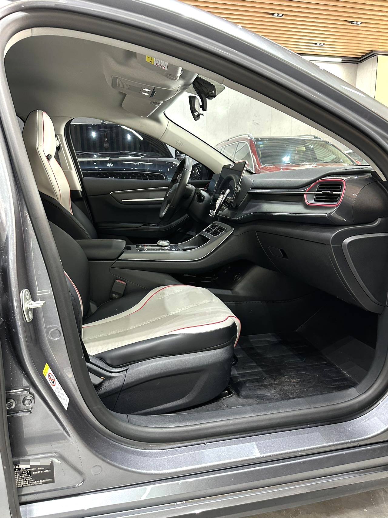 BYD 2023 Destroyer 05 DM-i 1.5 CVT 55KM Champion Edition Luxury Automatic