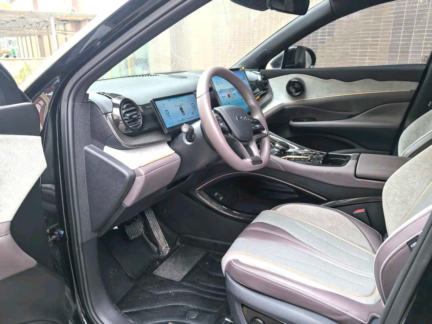 比亚迪 2023款 护卫舰07 DM-i 1.5T无级 205KM 尊贵型 自动挡