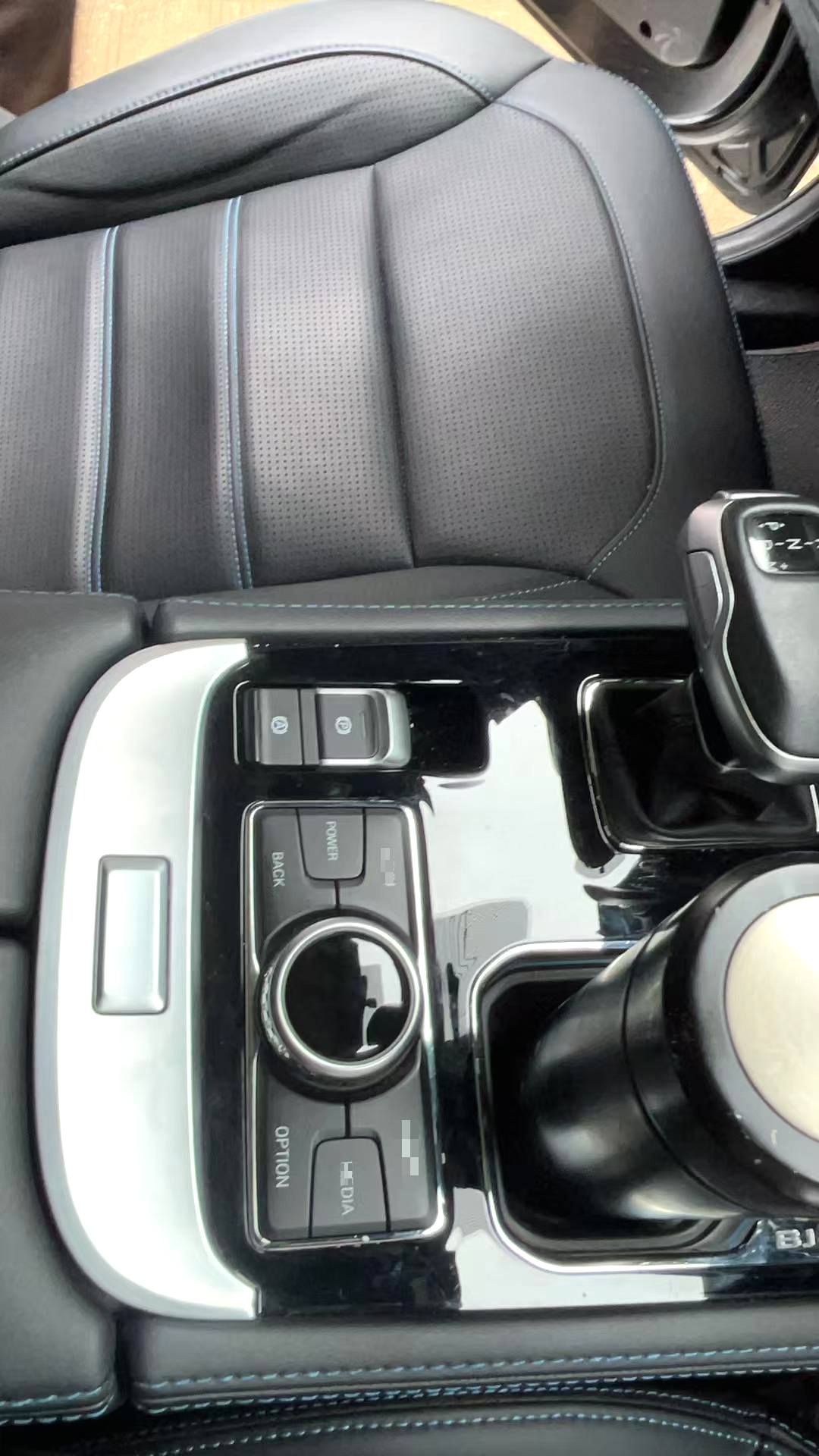 北京 2024款 BJ40 2.0D 刀锋英雄荣耀版自动挡