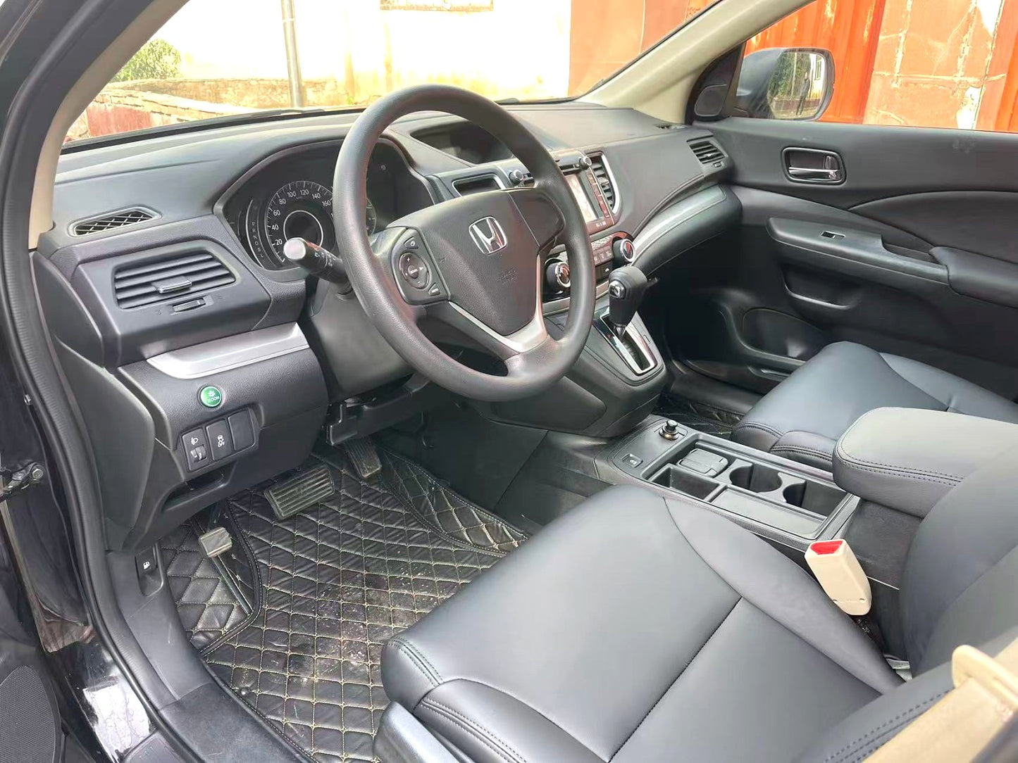 本田 2015款 CR-V 2.0 无级 EXi 两驱风尚版 自动挡