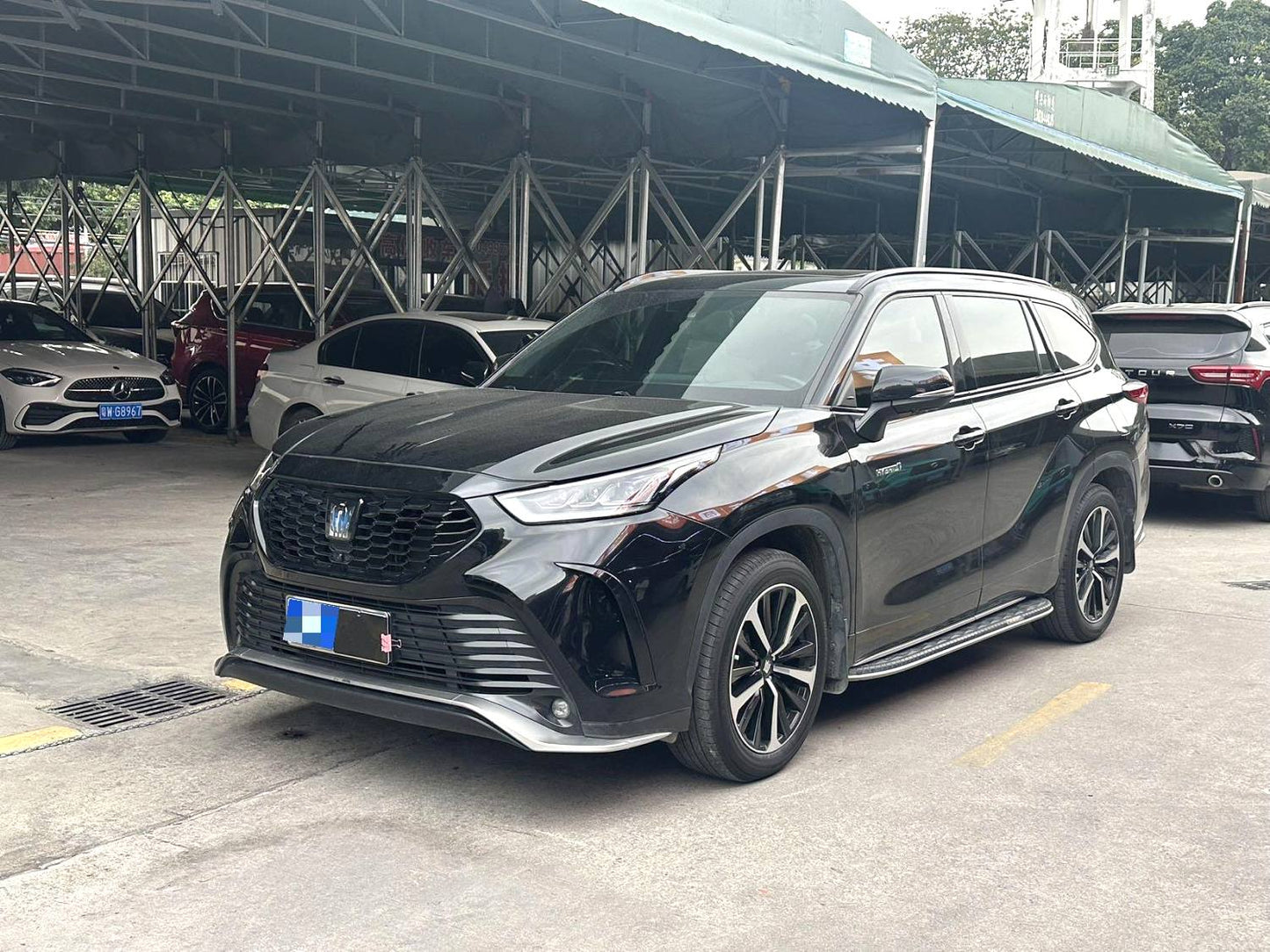 丰田 2021款 皇冠陆放 2.5 无级 四驱豪华版 自动挡