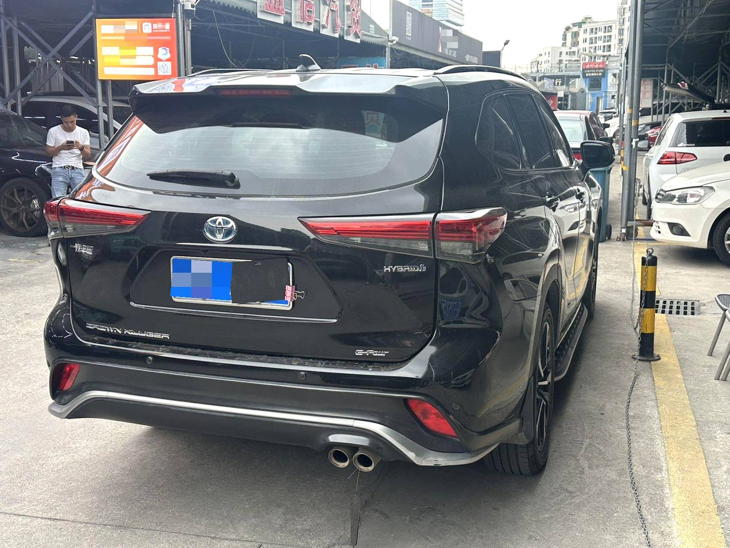 丰田 2021款 皇冠陆放 2.5 无级 四驱豪华版 自动挡