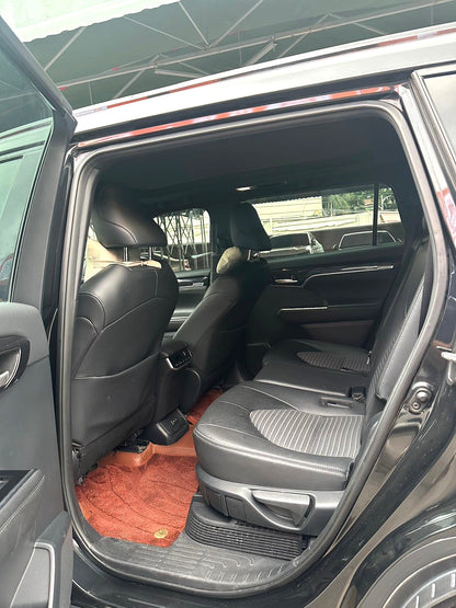 丰田 2021款 皇冠陆放 2.5 无级 四驱豪华版 自动挡