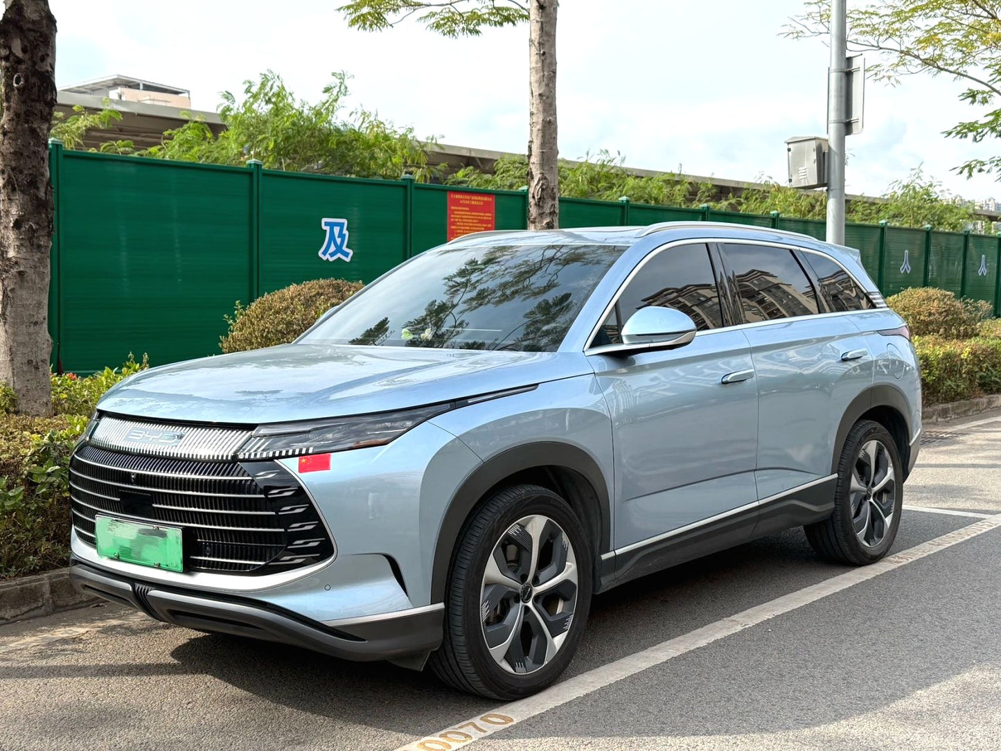 比亚迪 2023款 护卫舰07 DM-i 1.5T无级 100KM 尊贵型 自动挡