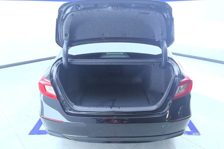 本田 2018款 第十代雅阁 1.5T 无级230TURBO 舒适版 自动挡