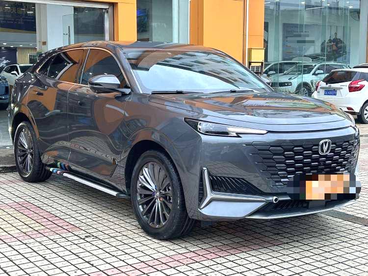 长安 2021款 UNI-K 2.0T 卓越型 自动挡