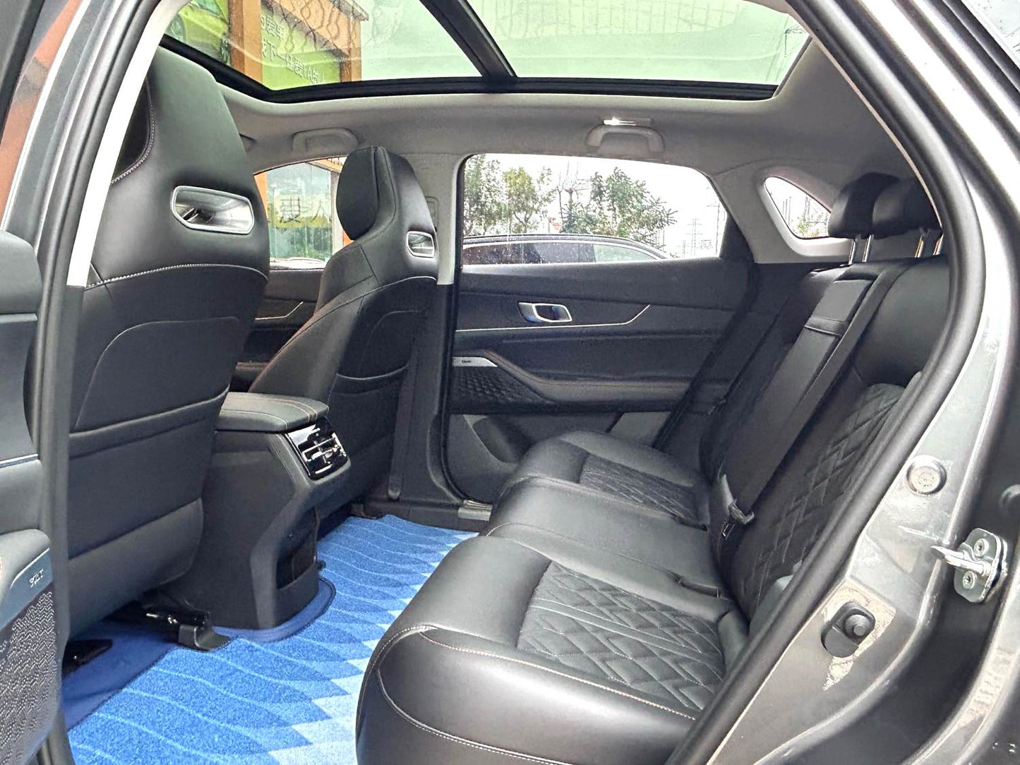 长安 2021款 UNI-K 2.0T 卓越型 自动挡