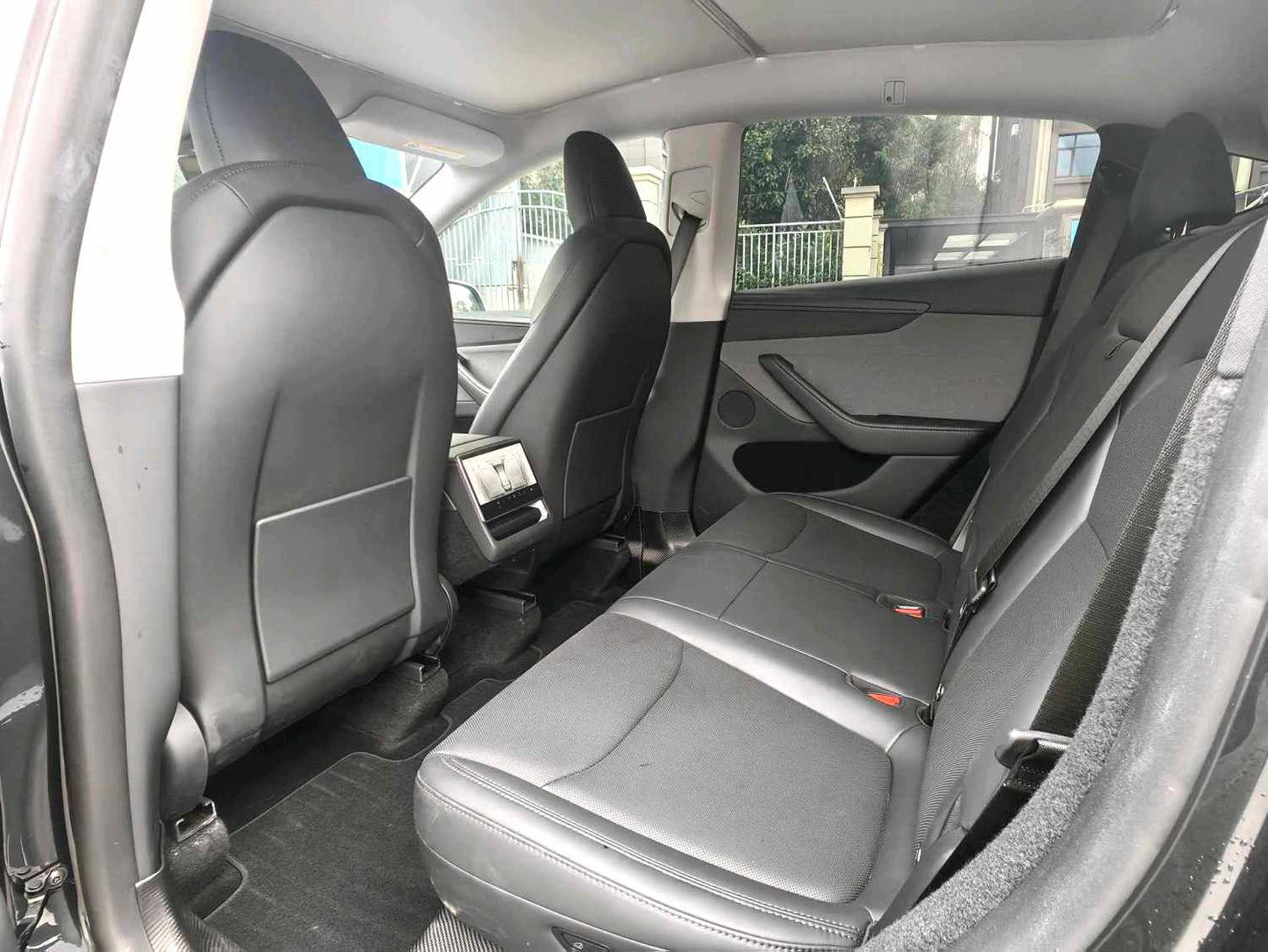 特斯拉 2025款 Model y后轮驱动版 自动挡